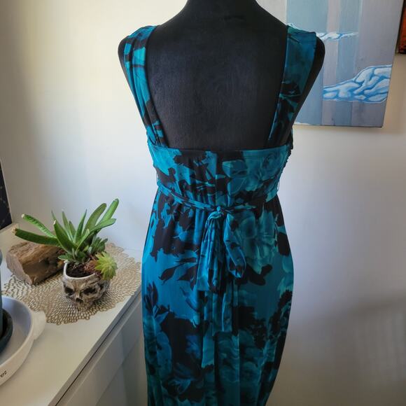 Connected Apparel Size 12 Blue Floral Chiffon Maxi Dress w/ Slit & Built-in Bra - Picture 5 of 9